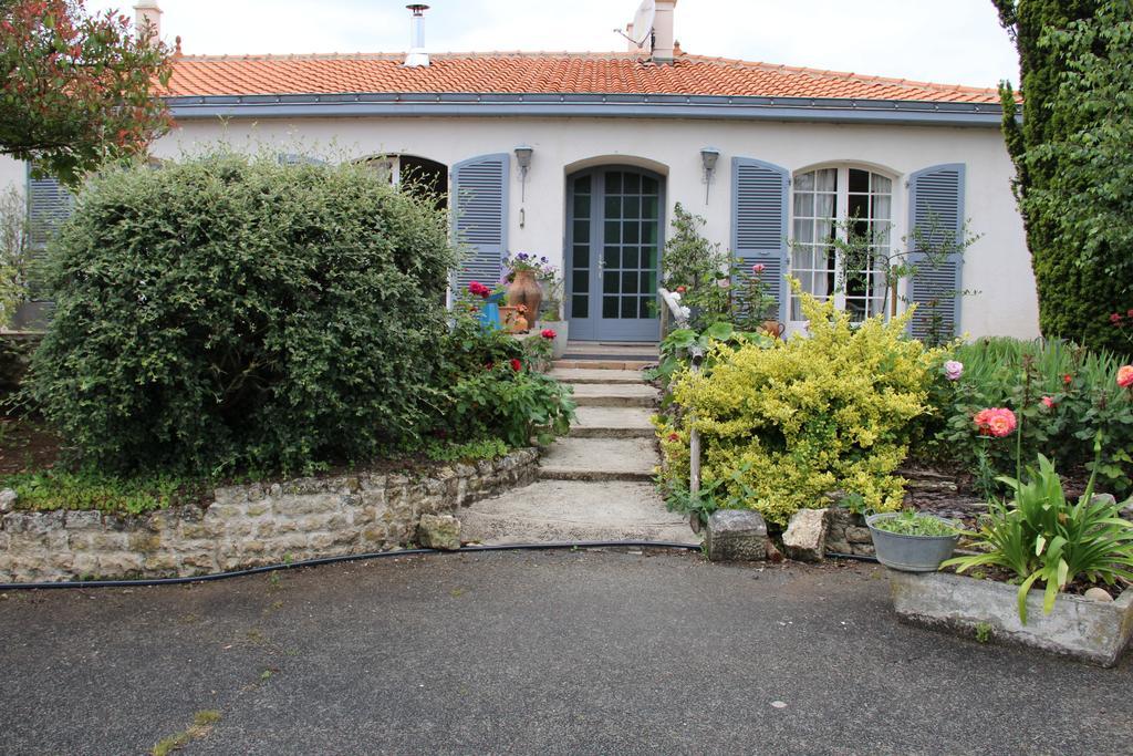 Maison D'Hotes Le Lavoir Fontaines  Buitenkant foto